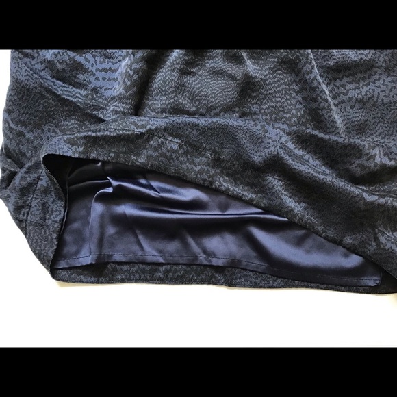 💖Host Pick💖 Tommy silk mini skirt with pockets! - Picture 7 of 10